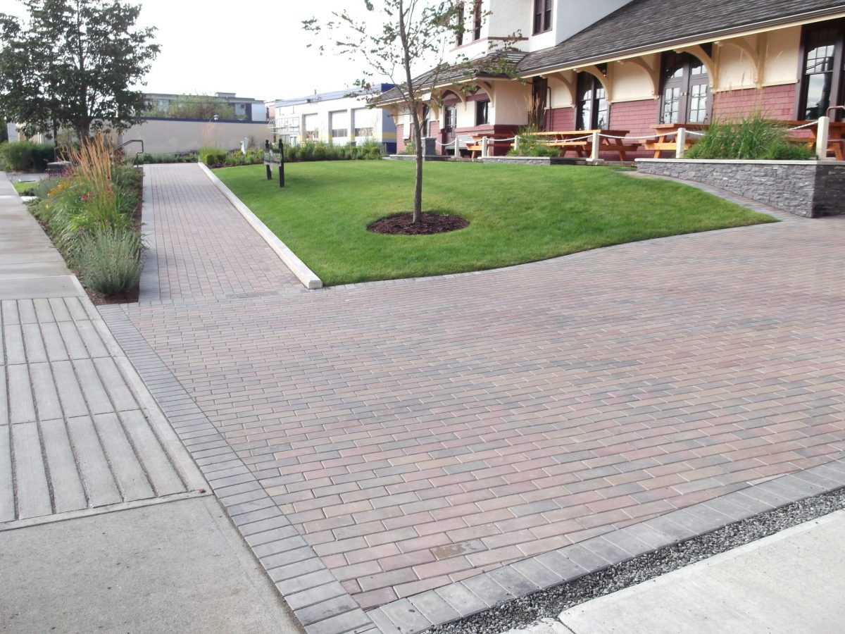 commercial paving stone driveways